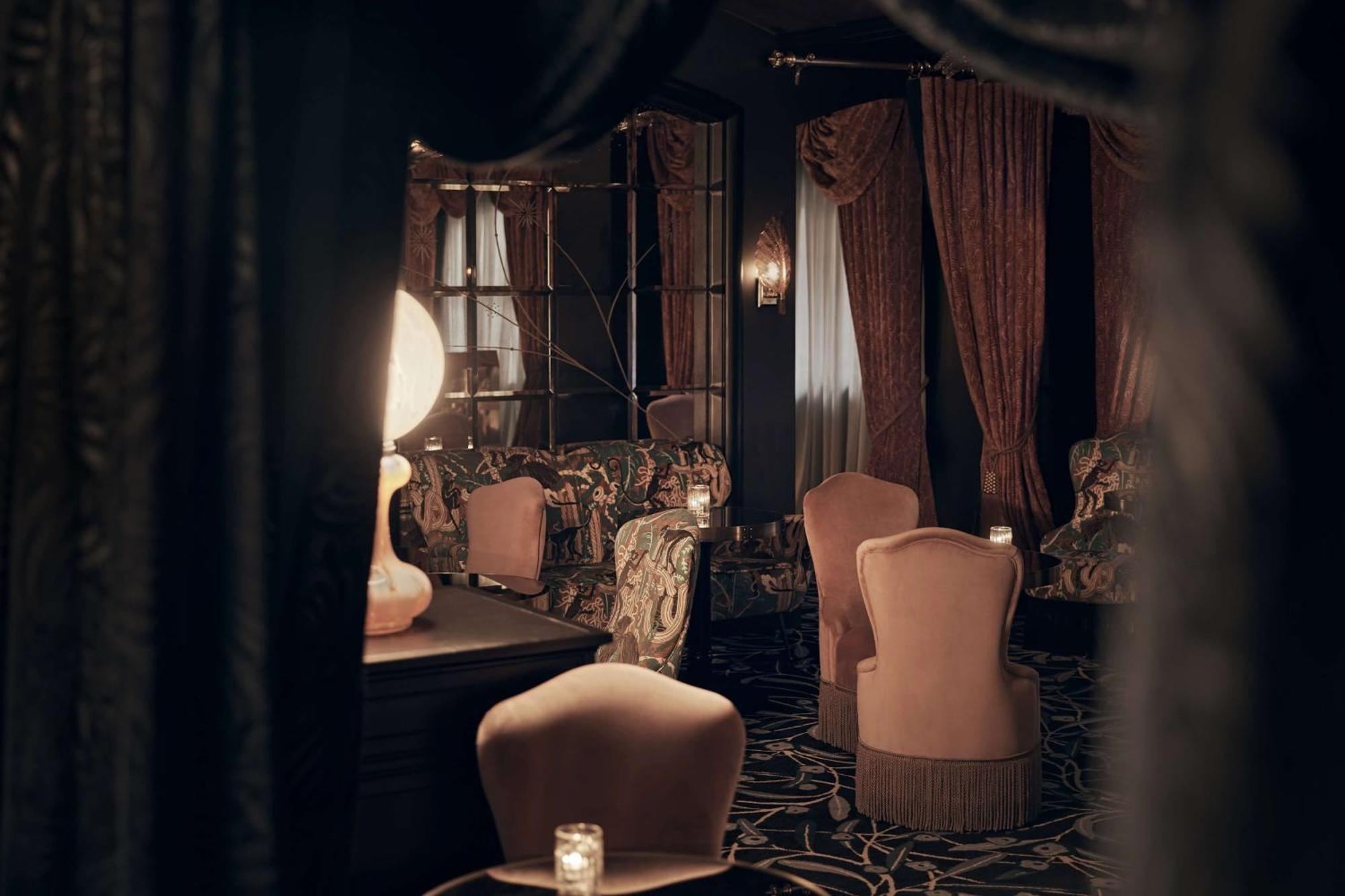 Nomad London Hotel ภายนอก รูปภาพ The interior of the restaurant