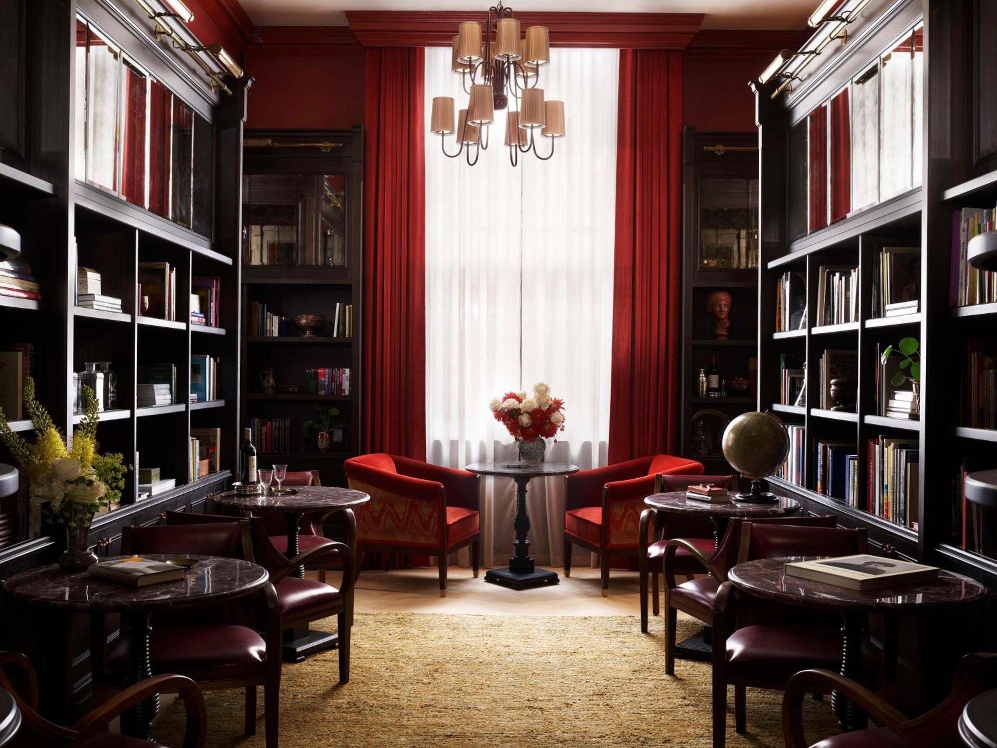 Nomad London Hotel ภายนอก รูปภาพ Library at the Mark