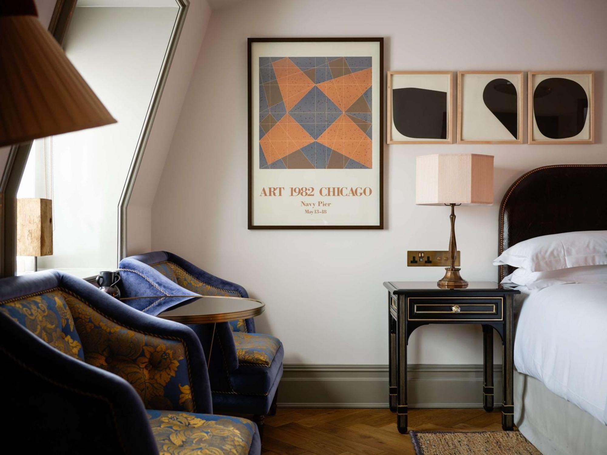 Nomad London Hotel ภายนอก รูปภาพ A room at the hotel