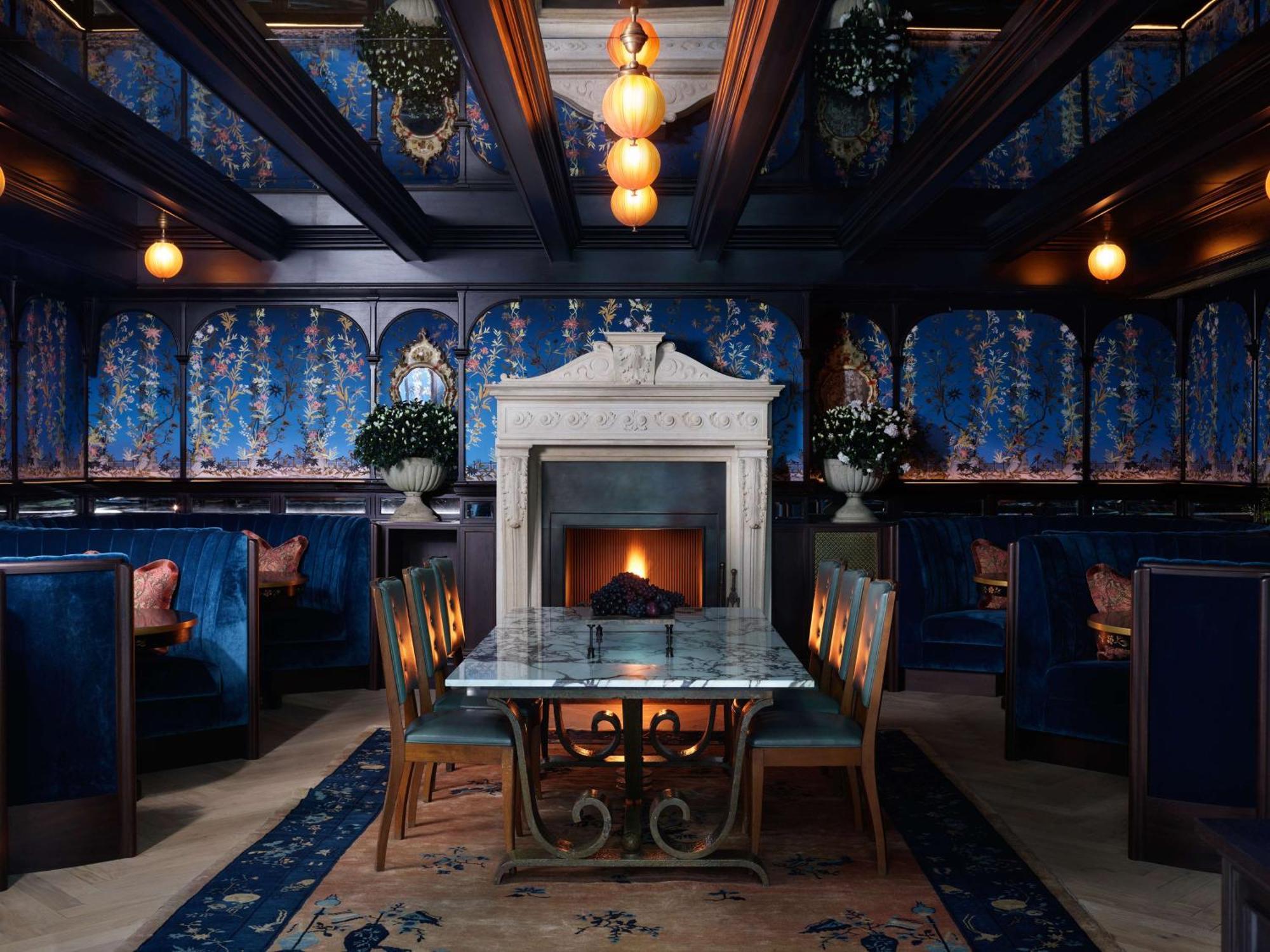 Nomad London Hotel ภายนอก รูปภาพ The Blue Room at the Ivy, St John's Wood